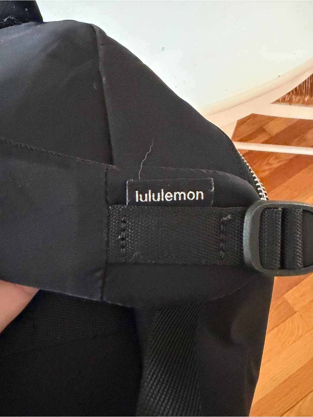 lululemon Everywhere Backpack 22L - Black - Picture 7 of 11